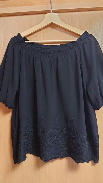 PAGEBOY 자수 사라사라 튜닉 오프숄더