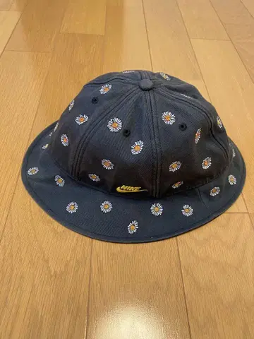Nike 꽃무늬 자수 버킷 햇