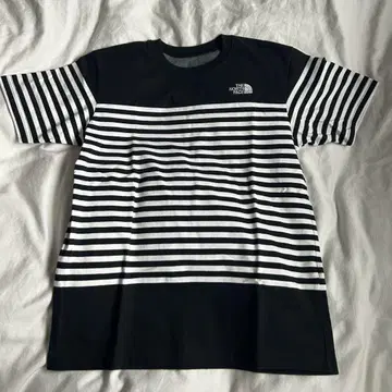 THE NORTH FACE 스트라이프 티셔츠 반팔