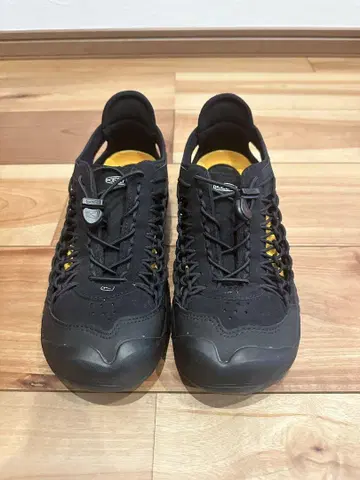 KEEN 킨 샌들