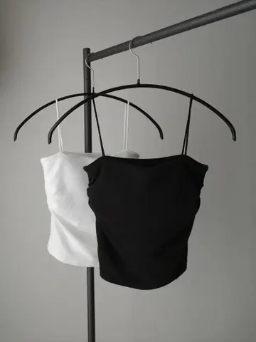 amel narrow 스트랩 브라 to p / black