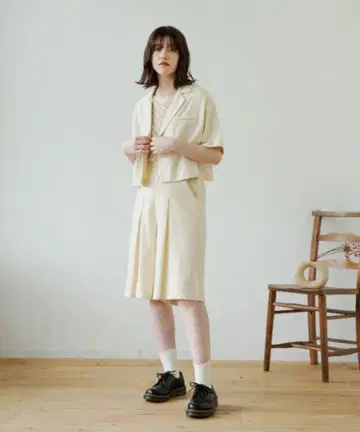 idem 셋업 숏 기장 코튼 자켓 턱 하프 팬츠