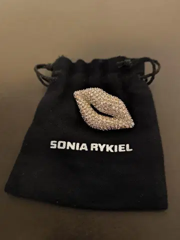 SONIA RYKIEL FRANCE 프랑스제 입술 핑크 브로치