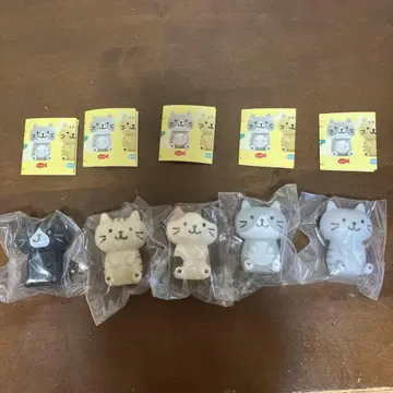 앉아 있는 소프트 비닐 피규어 후쿠후쿠냥코