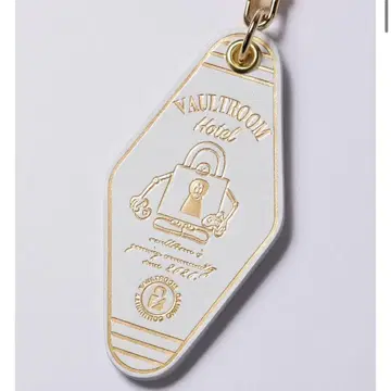 LEATHER HOTEL KEYCHAIN / WHITE