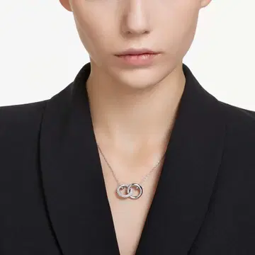 SWAROVSKI 스와로브스키 Dextera 목걸이