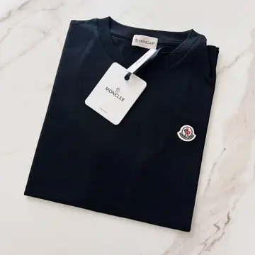 MONCLER 블랙 티셔츠 새상품 미사용 택 포함