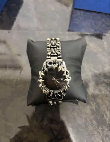 Alabaster style metal watch Y2K archive