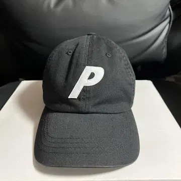 정품 새상품급 PALACE P 로고 야구 모자