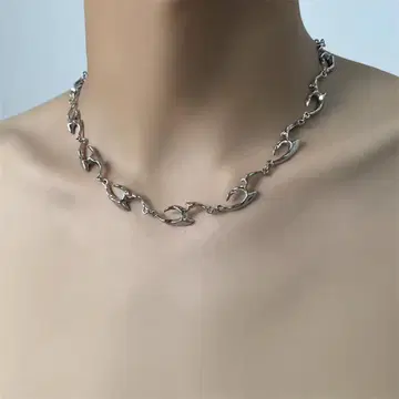 실버 체인 목걸이