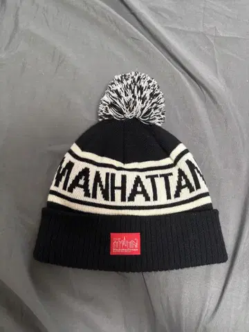 manhattan 폼폼 니트 모자