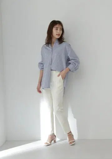 슬림 테이퍼드 스트레치 팬츠 NATURAL BEAUTY BASIC