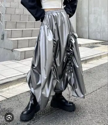 PAGEBOY 메탈릭 드로스트 개더 스커트