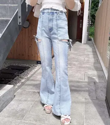 INGNI 사이드 리본 컷 아웃 플레어 데님 팬츠 S