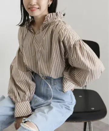 SLOBE IENA 턱 컬러 볼륨 슬리브 블라우스