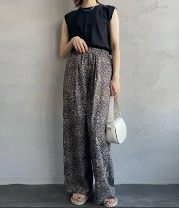 UNIVERSAL OVERALL 별주 이지 와이드 팬츠 F 사이즈
