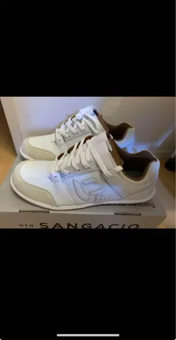 뉴즈 뱅크시 한정판 모델