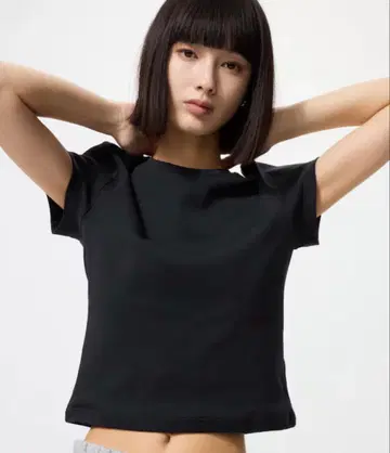 유니클로 반팔 티셔츠 XS 사이즈 블랙 핑크