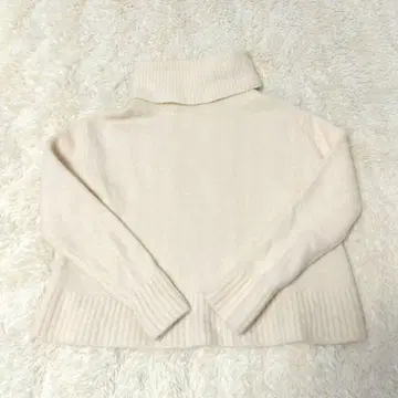 ANAYI 아나이 긴팔 니트 터틀넥 크롭 기장 S 사이즈 화이트