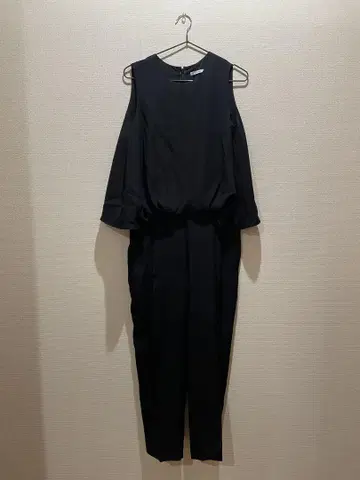 ELFORER 블랙 점프 수트