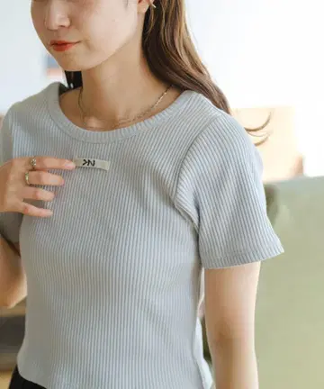 kastane 니트 태그 리브 TEE
