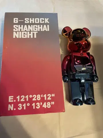 베어브릭 G-SHOCK 400%