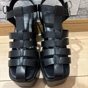 제이다 샌들