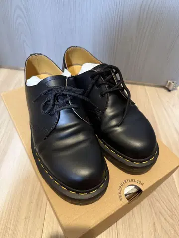 [새상품급] 닥터마틴 3홀 1461 59 BLACK 27cm