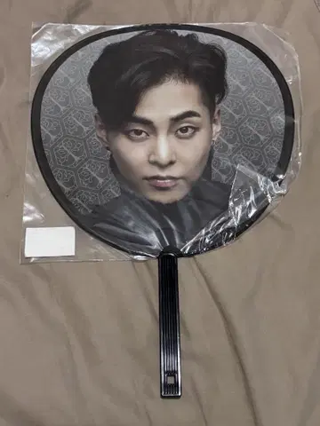 시우민 XIUMIN 부채