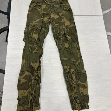 Abercrombie 카모플라주 카고 팬츠