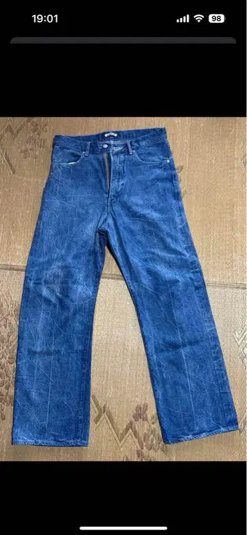 오라리 SELVEDGE FADED LIGHT DENIM PANTS