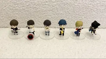 UVERworld brokker ZERO: 피규어