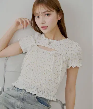 chico 프론트 리본 볼레로 디자인 T / 프릴 셔링 스커트
