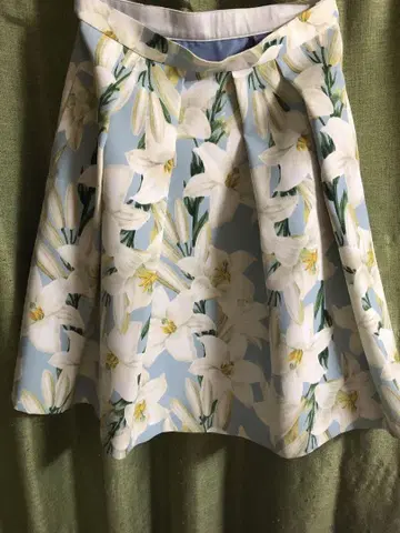 LoisCRAYON 로이스크레용 플라워 프린트 스커트 ZARA 자라