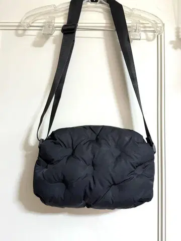 antiqua 본딩 숄더 블랙 안티카