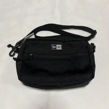 뉴에라 NEW ERA 숄더백 사선