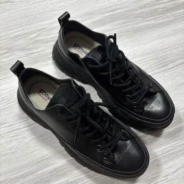 CONVERSE REACT 블랙 스니커즈