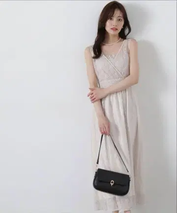 프로포션 바디 드레싱 레이스 셔링 원피스