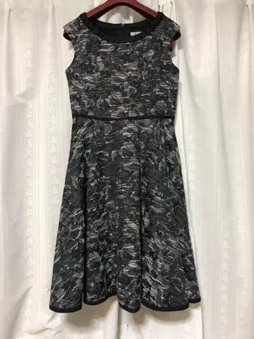 M-PREMIER couture 꽃무늬 플레어 원피스