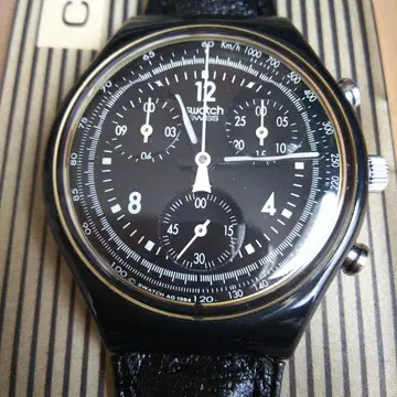 새상품 스와치 Swatch Chrono 블랙 가죽 손목시계