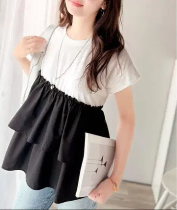 비대칭 티어드 프릴 절개 상의