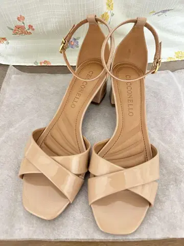 CECCONELLO 샌들