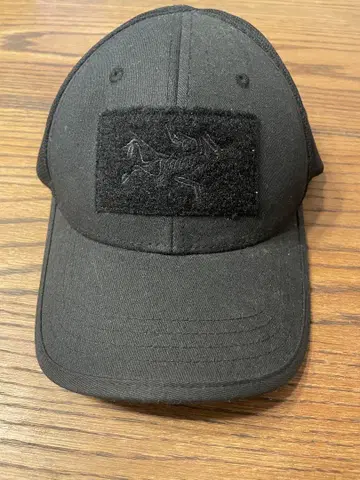 FLEXFIT 플랫 바이저 캡 L/XL 블랙