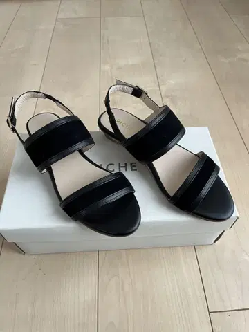 Piche 샌들 Black 미사용품 사이즈 23cm