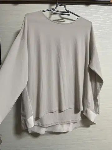 피아체레 긴팔 T셔츠 개더