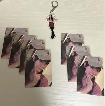 카와라보 카페 마나카 트레이딩 카드와 아크링 키링 세트