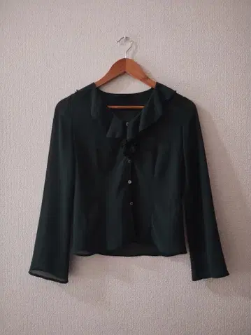UNITED ARROWS 프릴 옷깃 시어 긴팔 블라우스 38