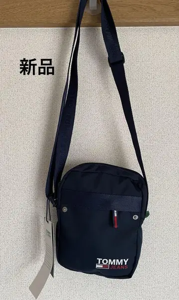 택 포함 새상품 TOMMY JEANS 네이비 숄더백
