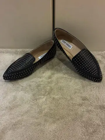 STEVE MADDEN 스터드 플랫 슈즈 블랙 검정 22.5