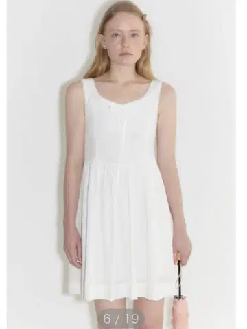Sinoon ROUND SHIRRING SLEEVELESS